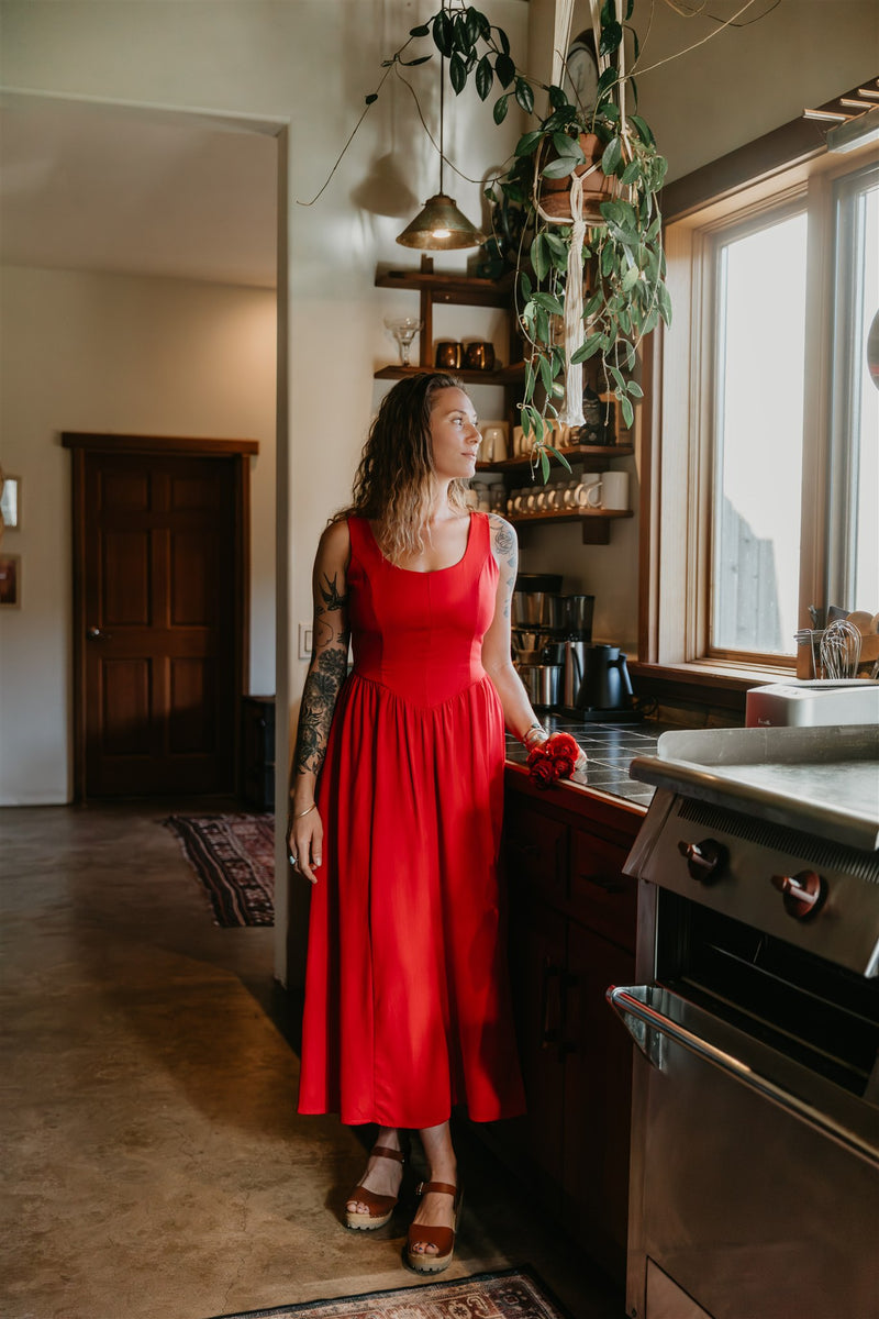Long Agnes dress in Red Linen XL