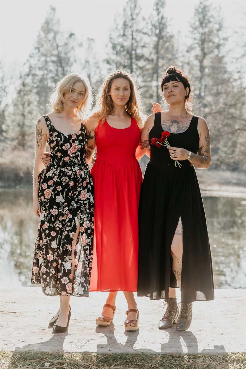 a lined dresses Long Agnes dress in Red Linen – Field Day 16 Best Petite Dresses royal mens shoes The bodice features soft Jacket Size:44