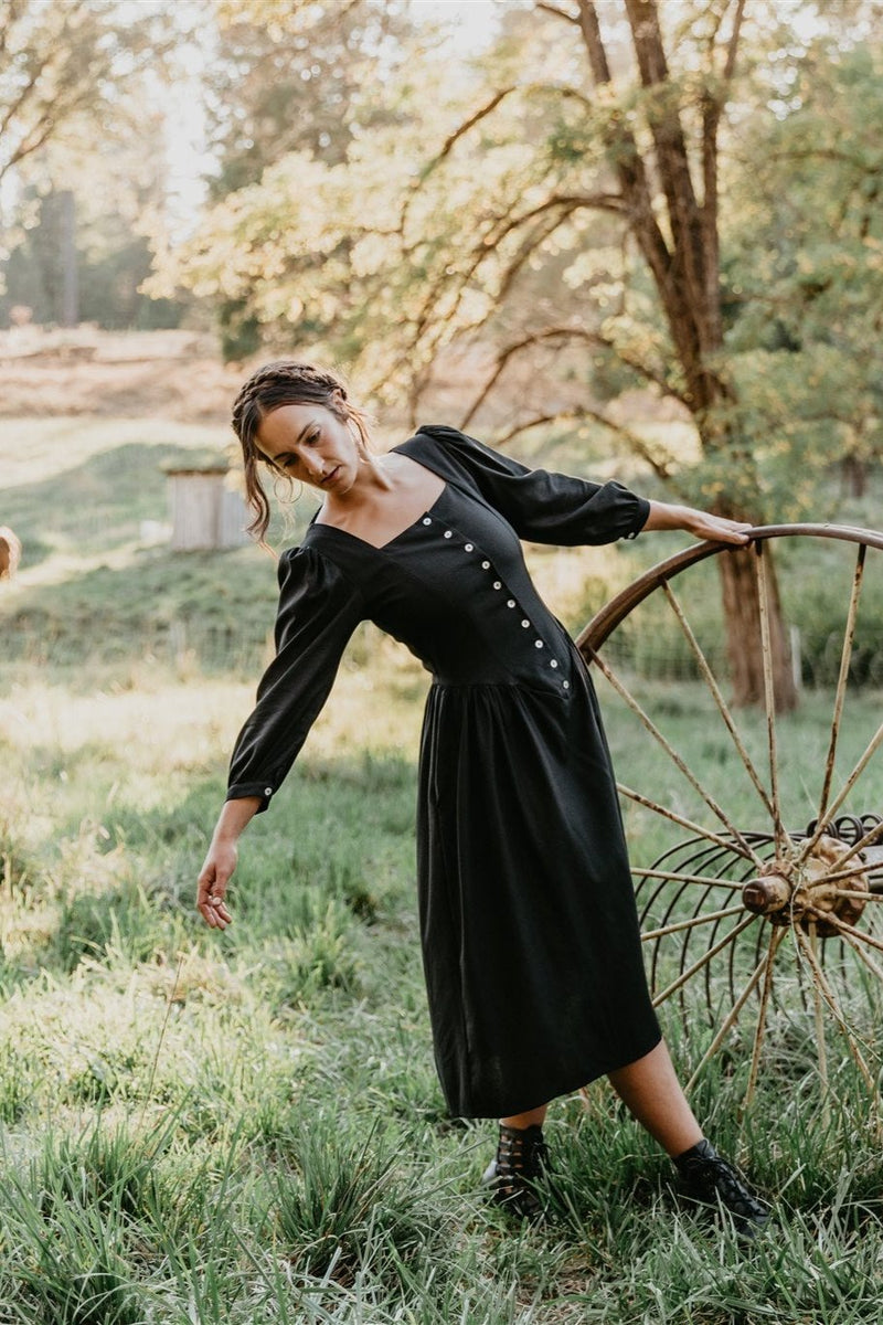 Prairie Dress in Black Linen – Field Day