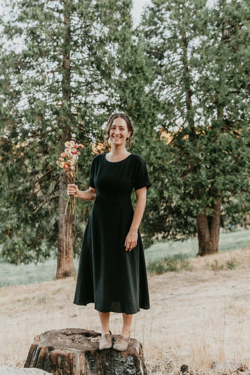 Bella Dress in Black M Bella Dress in Black M