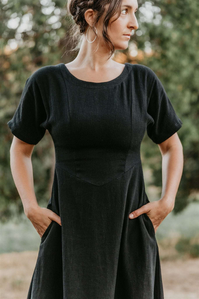 Bella Dress in Black M Bella Dress in Black M