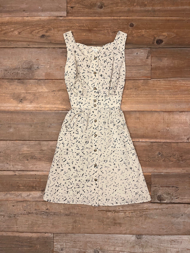 Sheet Dresses Field Day