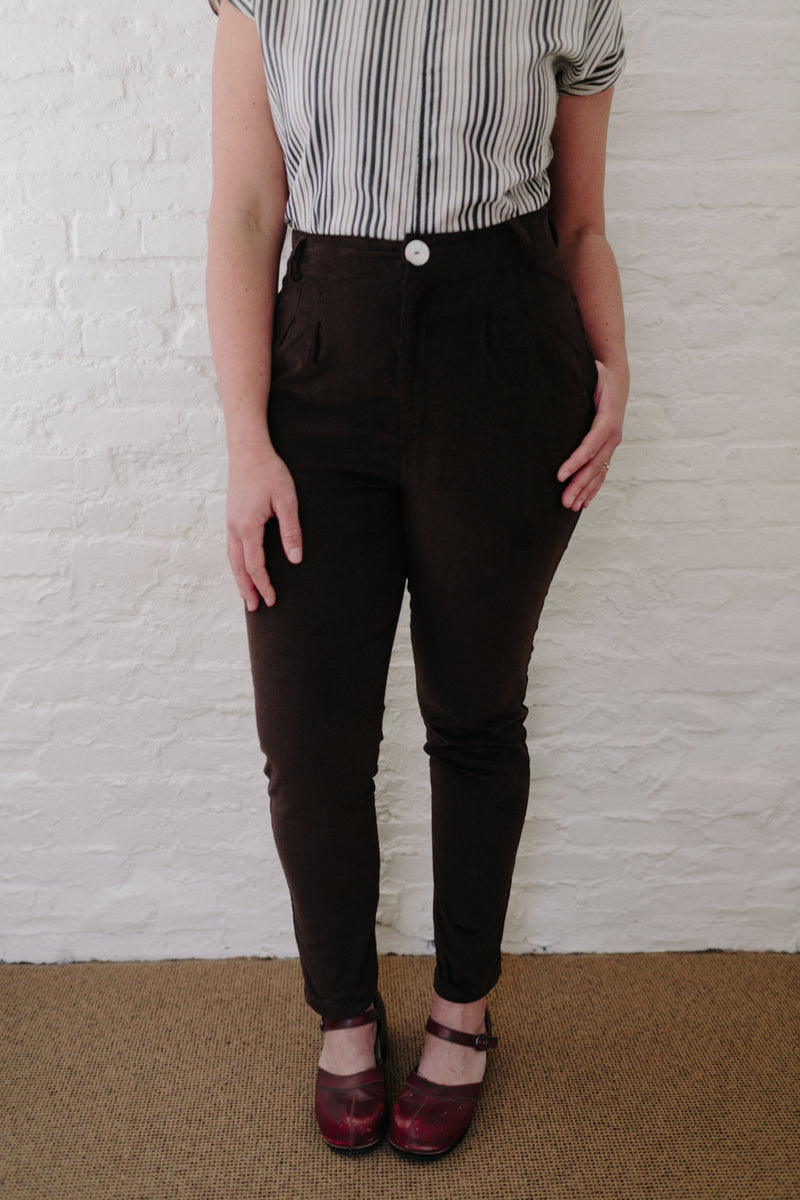 Long Perfect Pant in Brown Corduroy