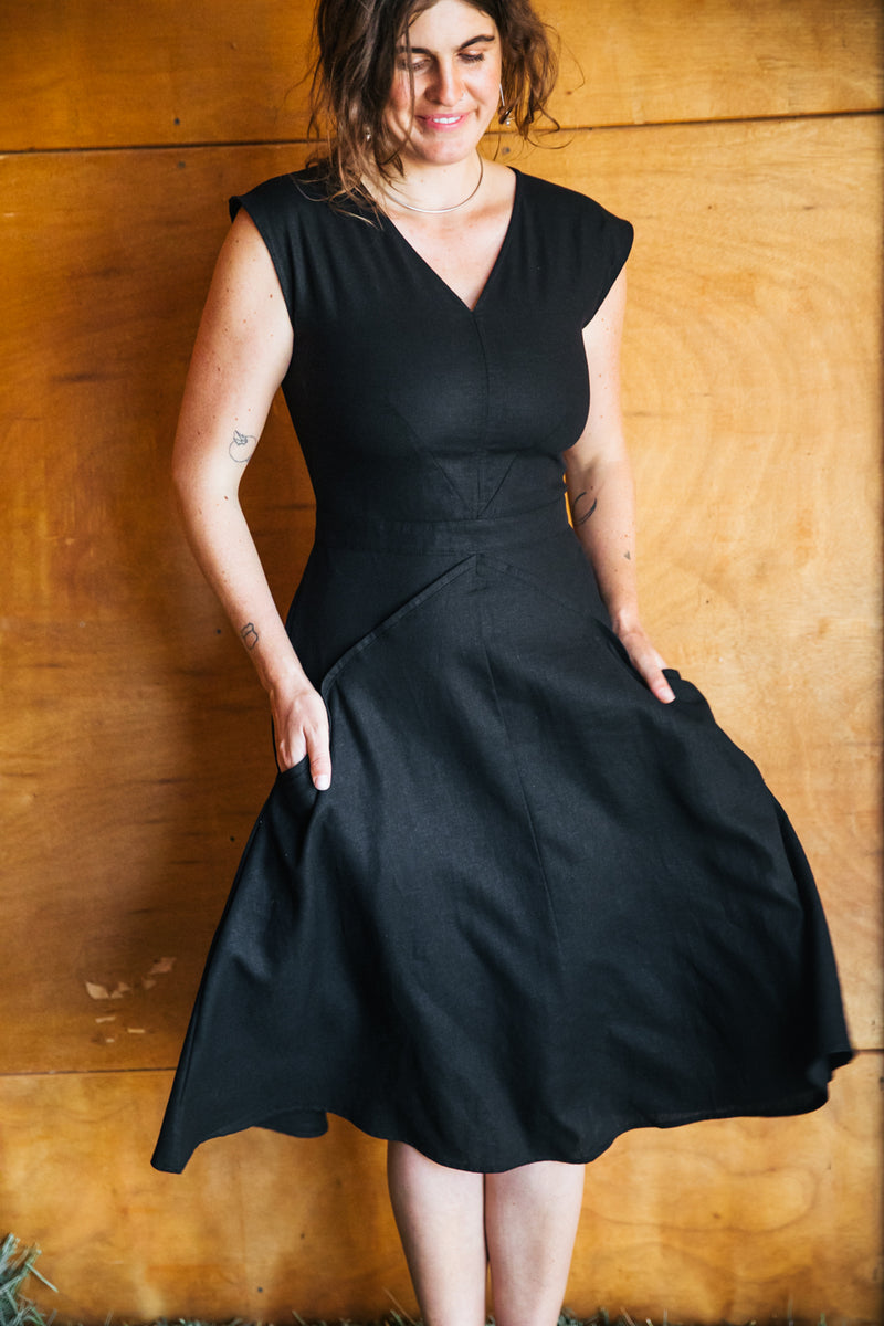 Xena Dress in Black Linen